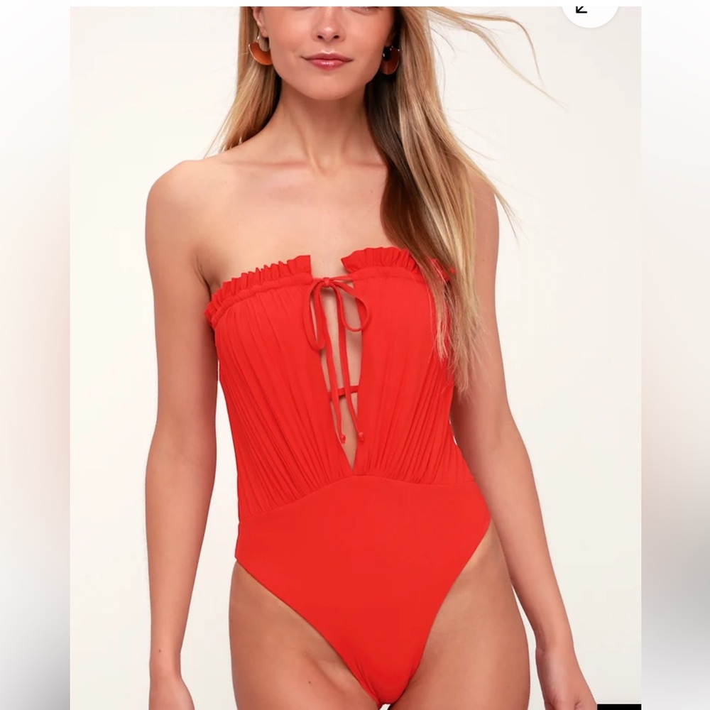 NWOT Exotica Red Ruffle One-Piece Strapless Swimsuit
Blue Life